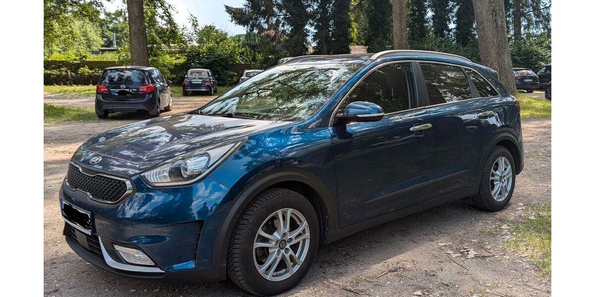 Kia Niro 75.000 km 15.200 &euro; Kiel 24105