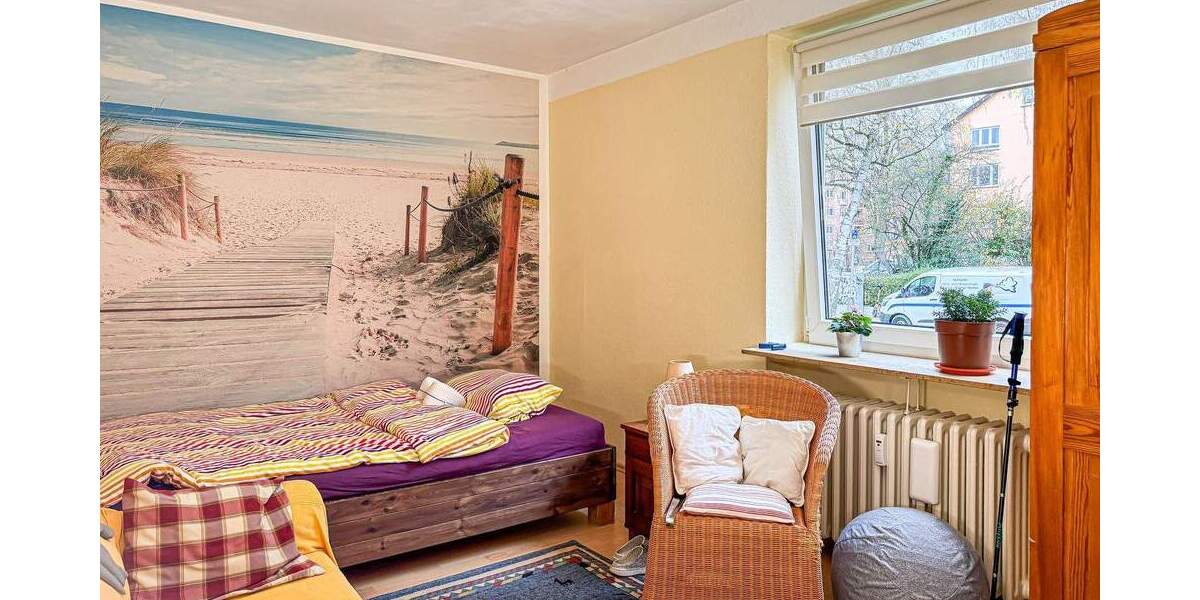 Kiel nahe UKSH - vermietete 2-Zimmer-ETW mit freiem Studentenzimmer im Dachgeschoss 2 zimmer