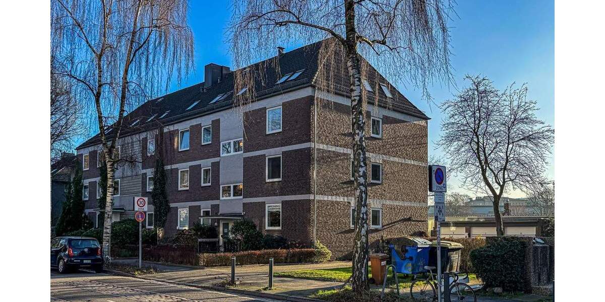 Kiel nahe UKSH - vermietete 2-Zimmer-ETW mit freiem Studentenzimmer im Dachgeschoss 2 zimmer