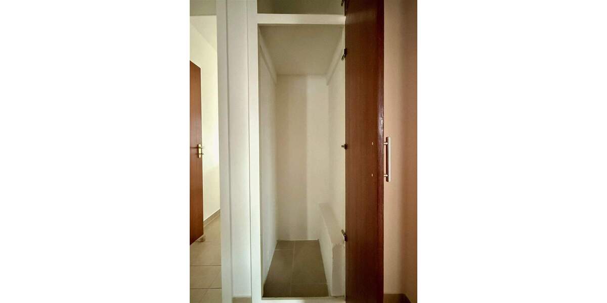 Etagenwohnung Raisdorf Raisdorf - 3 Zimmer, 79 m&sup2;, 1.000&euro; | Angebot:24532393