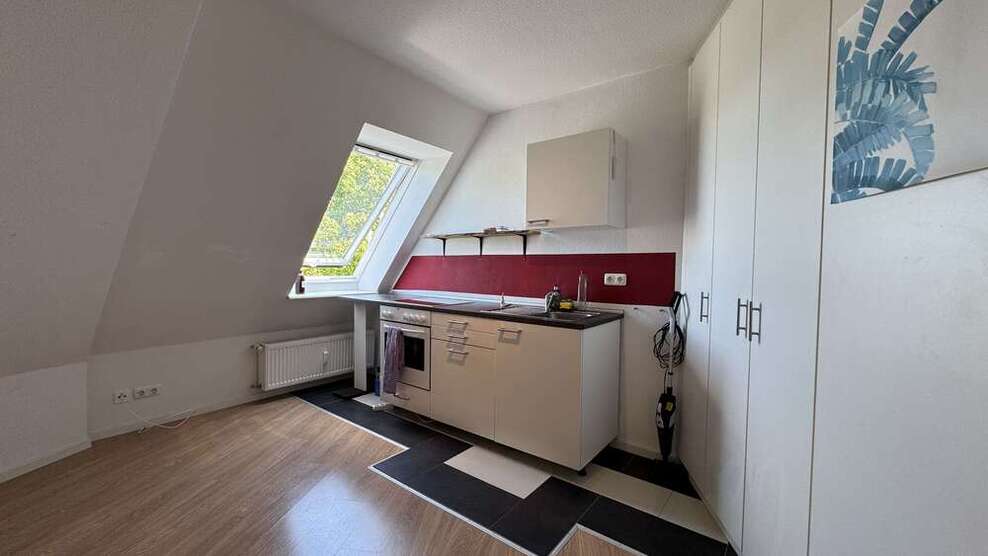 Wohnung zum Mieten in Kiel 390 € 27.48 m²