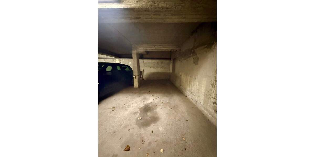 Renovierte 2-Zimmer-Whg. mit neuer EBK, Balkon u. TG-Stellplatz in Top-Lage Holtenauer Straße 2 zimmer