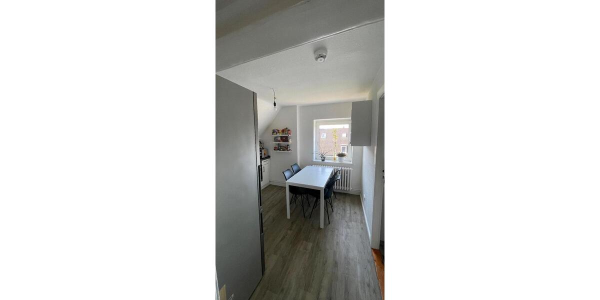 Dachgeschoßwohnung Kiel Friedrichsort - 3.5 Zimmer, 72 m&sup2;, 620&euro; | Angebot:26546957