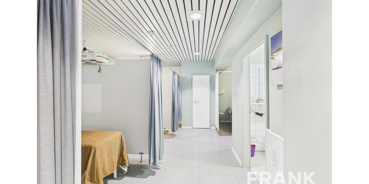 Praxisfläche Tattoostudio Kosmetik in Kiel-Gaarden, 1. OG, Aufzug vorhanden zimmer