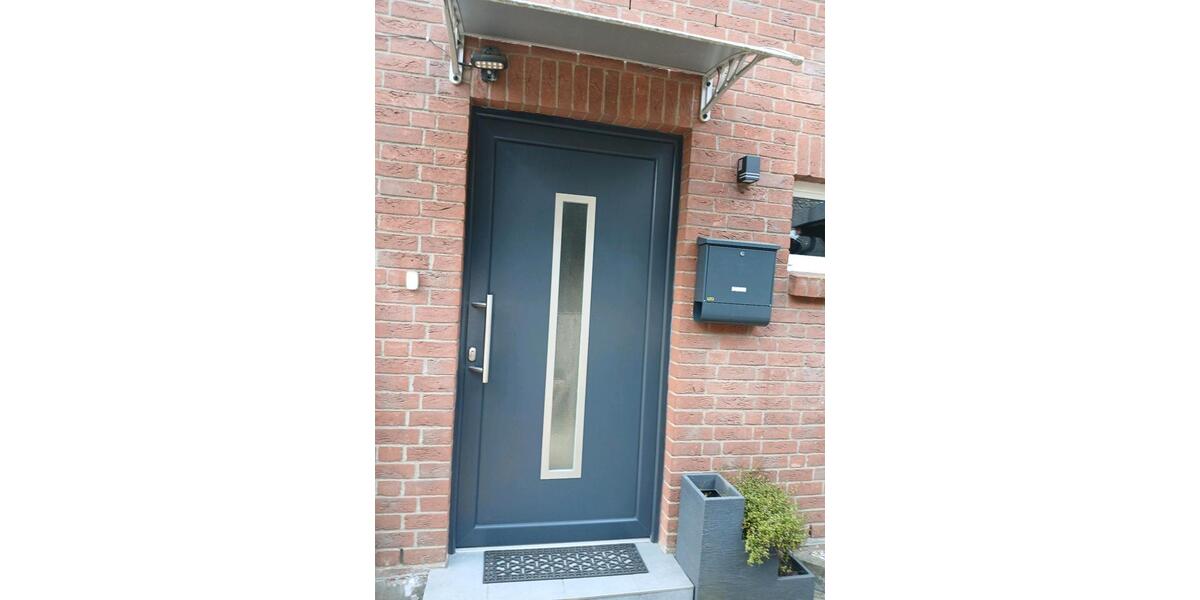 Dachgeschoßwohnung Schülldorf - 2.5 Zimmer, 82 m&sup2;, 1.030&euro; | Angebot:26412529