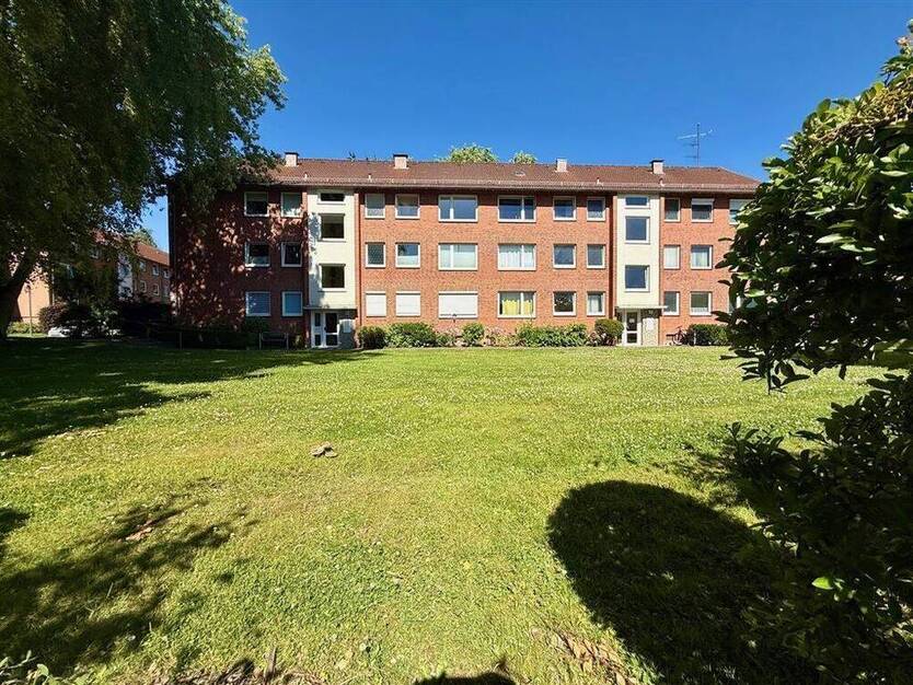 Bezugsfreie 3-Zimmer-Whg. mit Balkon, Stellplatz, EBK Lilienthalstr., Holtenau