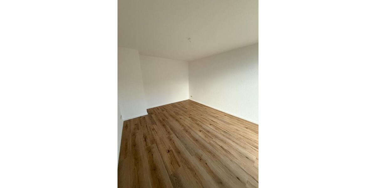 renovierte 2 Zi Whg mit neuer EBK und großer Dachterrasse in Heid 2 zimmer