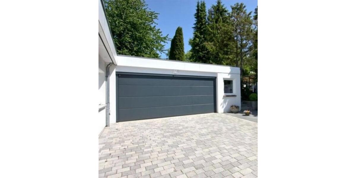 Exklusiv kernsanierte Doppelhaushälfte mit großzügigem Garten 3.5 zimmer