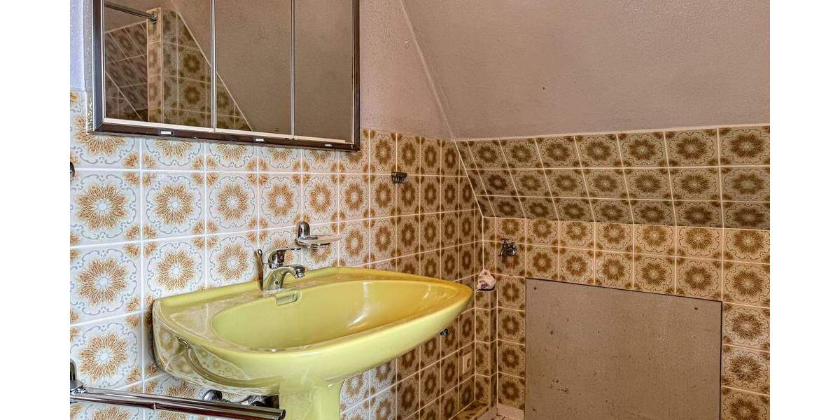 Doppelhaushälfte Kiel Elmschenhagen-Süd - 6 Zimmer, 140 m&sup2;, 310.000&euro; | Angebot:25729236