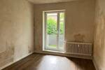 Erdgeschoßwohnung mit Balkon für Selbstgestalter ab sofort verfügbar!