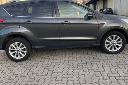 Ford Kuga 162.000 km 8.999 &euro; Kiel 24113