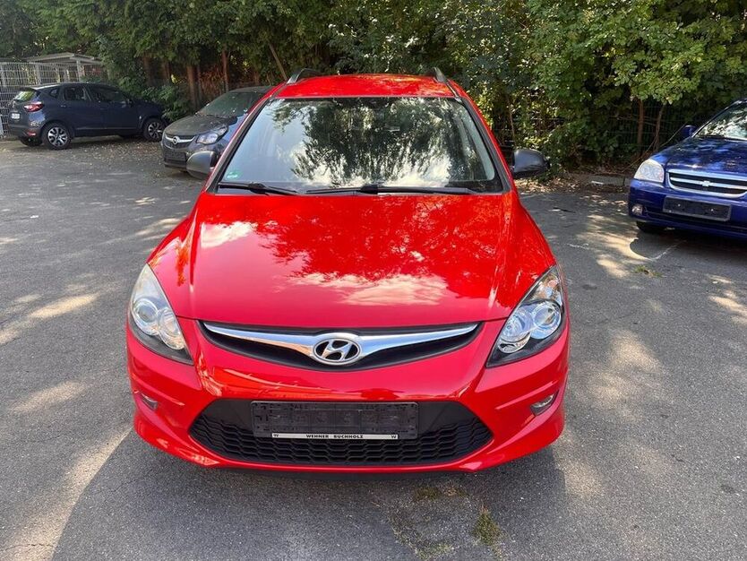 i30
