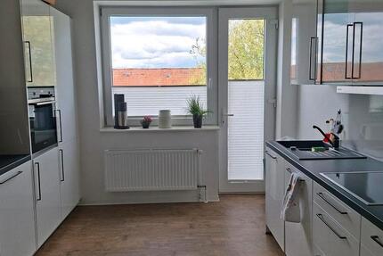 Wohnung Kiel Gaarden-Ost - 2 Zimmer, 65 m&sup2;, 680&euro; | Angebot:26577728