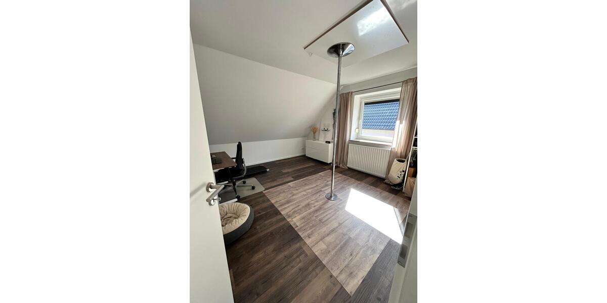 Dachgeschoßwohnung Schwentinental Klausdorf - 4 Zimmer, 115 m&sup2;, 1.920&euro; | Angebot:26342012