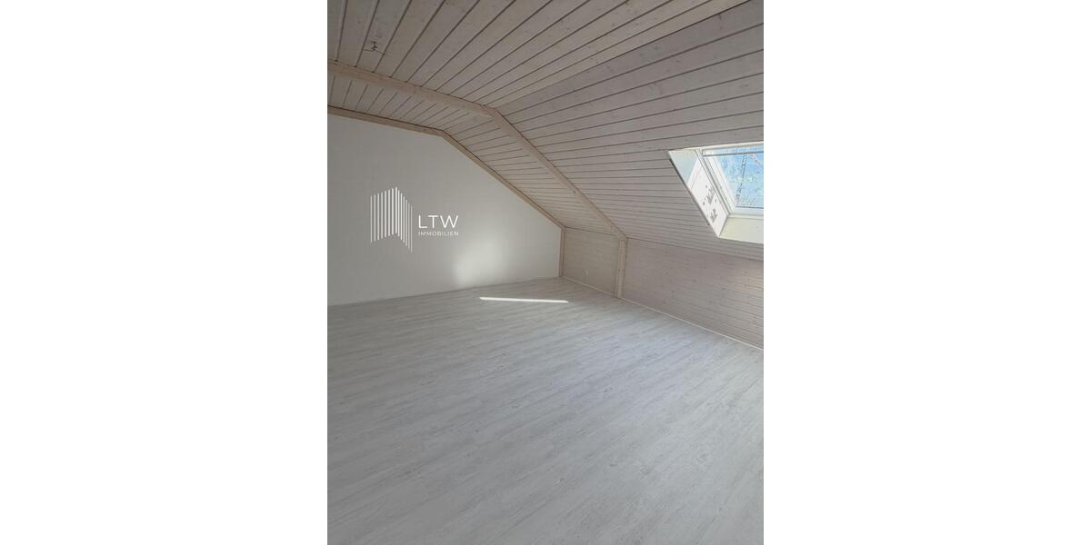 Einfamilienhaus Neumünster - 5 Zimmer, 180 m&sup2;, 1.616&euro; | Angebot:26375600