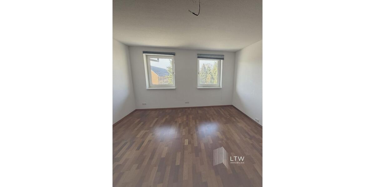 Einfamilienhaus Neumünster - 5 Zimmer, 180 m&sup2;, 1.616&euro; | Angebot:26375600