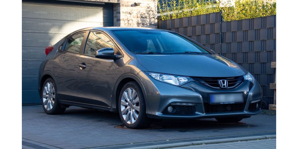 Honda Civic 209.000 km 4.300 &euro; Laboe 24235