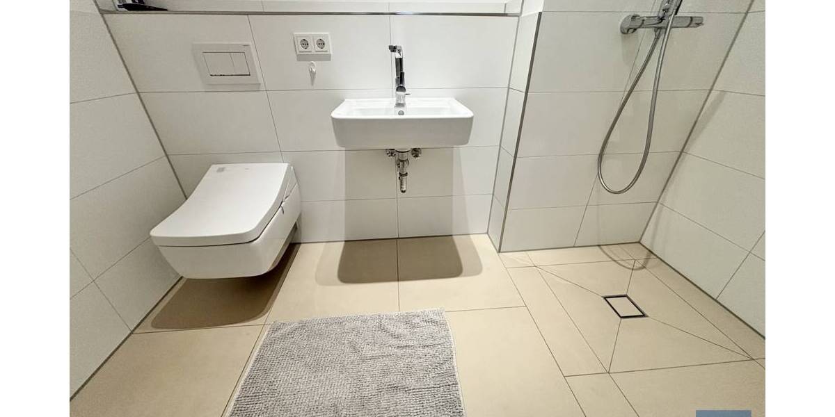 Etagenwohnung Kiel Altstadt - 3 Zimmer, 91 m&sup2;, 1.456&euro; | Angebot:26778562