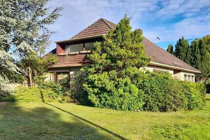 Haus zum Kaufen in Neumünster 699.000 € 380 m² 9 zimmer