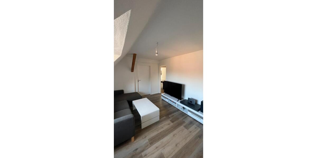 Dachgeschoßwohnung Kiel Friedrichsort - 3.5 Zimmer, 72 m&sup2;, 923&euro; | Angebot:25418368