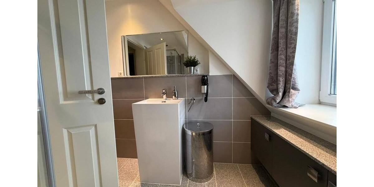 Dachgeschoßwohnung Molfsee - 4 Zimmer, 74 m&sup2;, 600&euro; | Angebot:24876335