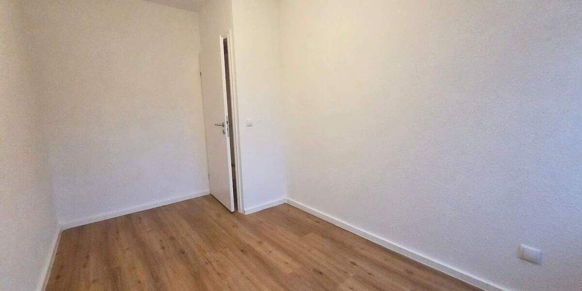 Familien aufgepasst: 4 Zimmer Wohnung + 2 Balkone, Einbauküche, Gäste-WC 4 zimmer