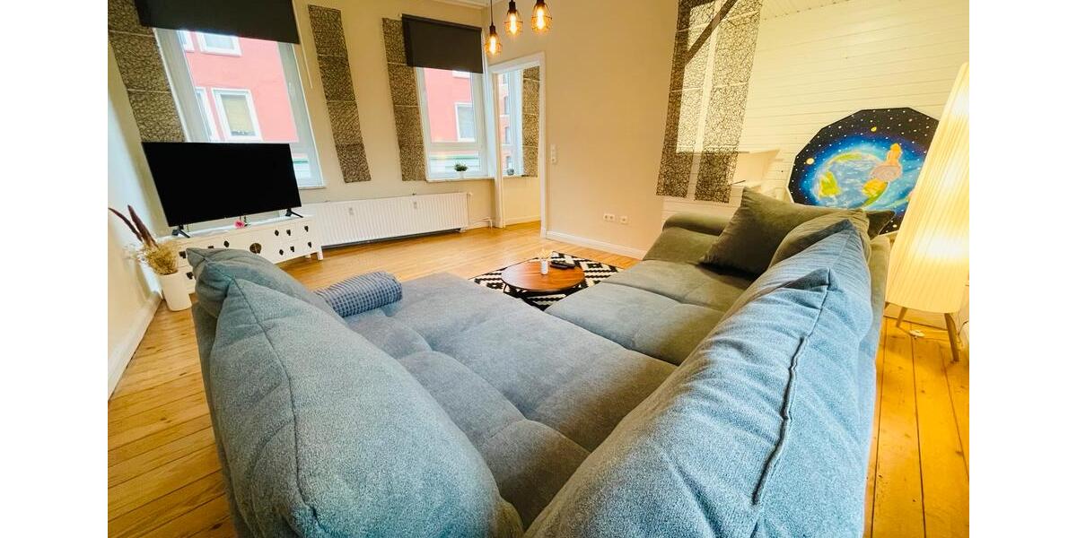 Einfamilienhaus Kiel Gaarden-Ost - 2 Zimmer, 2 m&sup2;, 1.300&euro; | Angebot:24806519