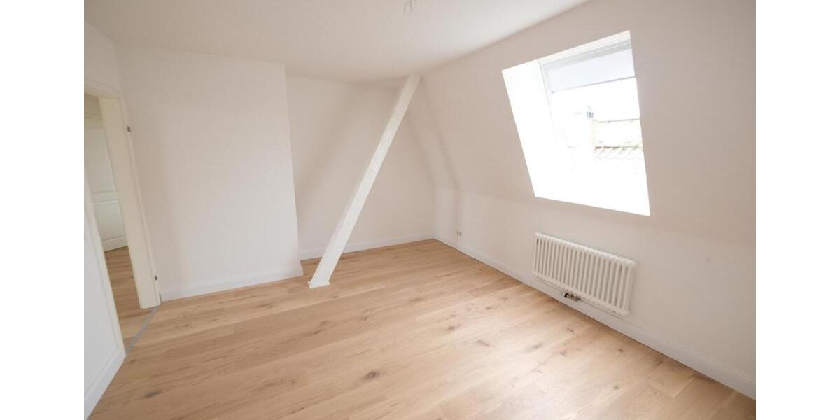 Dachgeschoßwohnung Eckernförde - 3 Zimmer, 117 m&sup2;, 1.750&euro; | Angebot:25921077