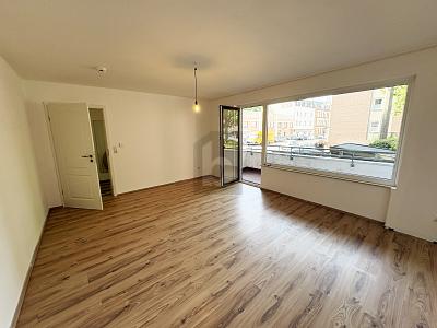 MODERNISIERT, ZENTRAL MIT SÜDBALKON - Erdgeschoßwohnung Neumünster | Angebot:27082256