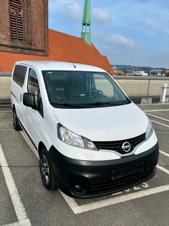 NV200