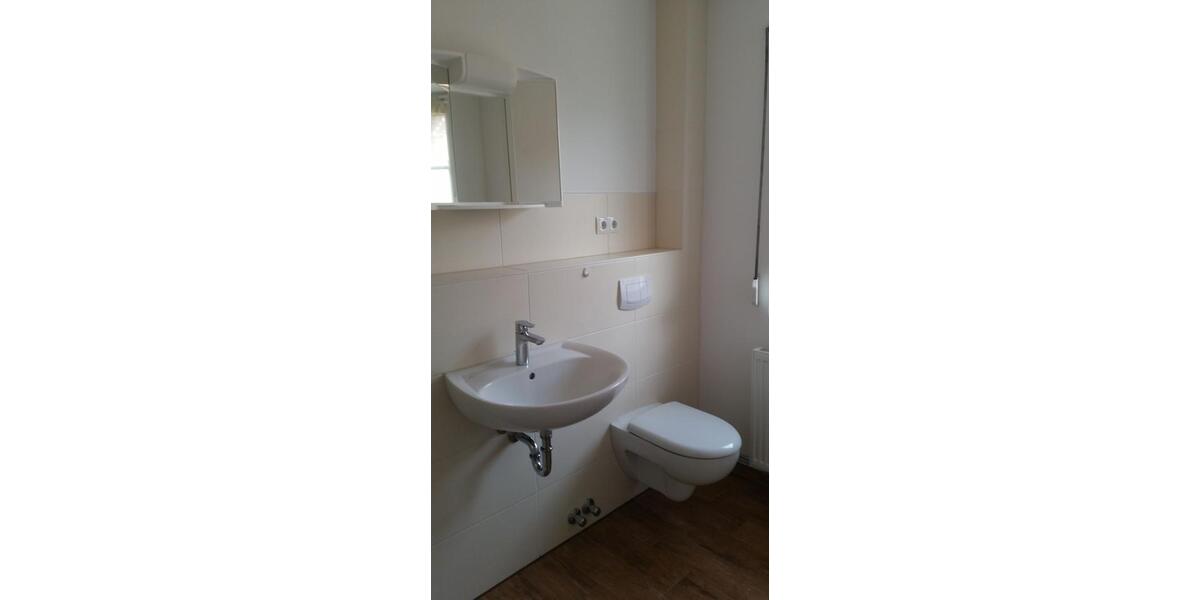 Dachgeschoßwohnung Osterrönfeld - 2.5 Zimmer, 65 m&sup2;, 575&euro; | Angebot:25380668