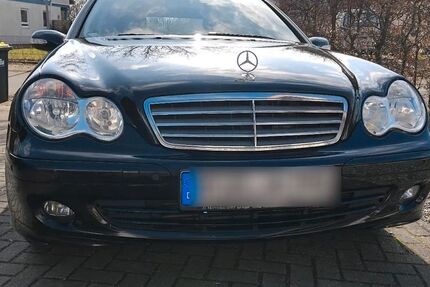 Mercedes-Benz C 180 219.000 km 2.450 &euro; Kiel 24118