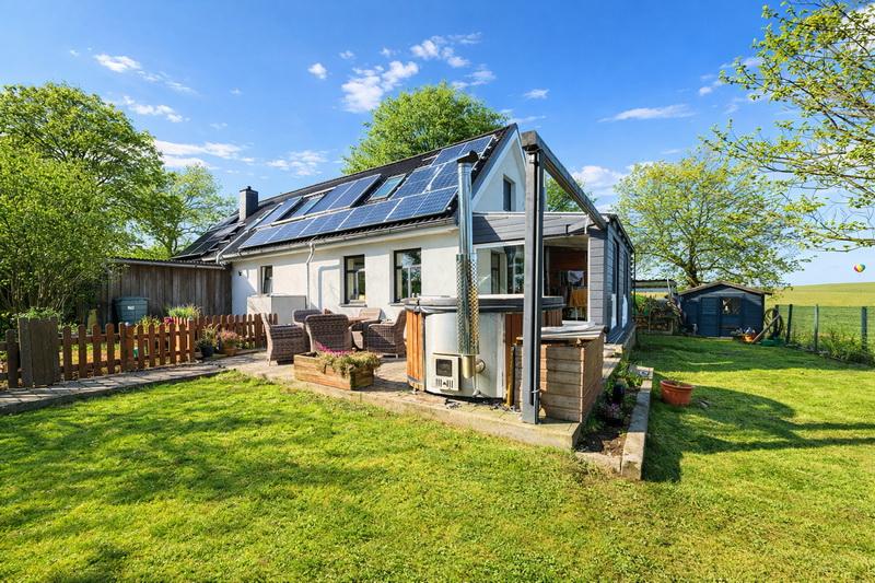 Modernisiertes Familienhaus mit viel Platz zum Leben und moderner Energietechnik - Einfamilienhaus Damendorf | Angebot:25381226