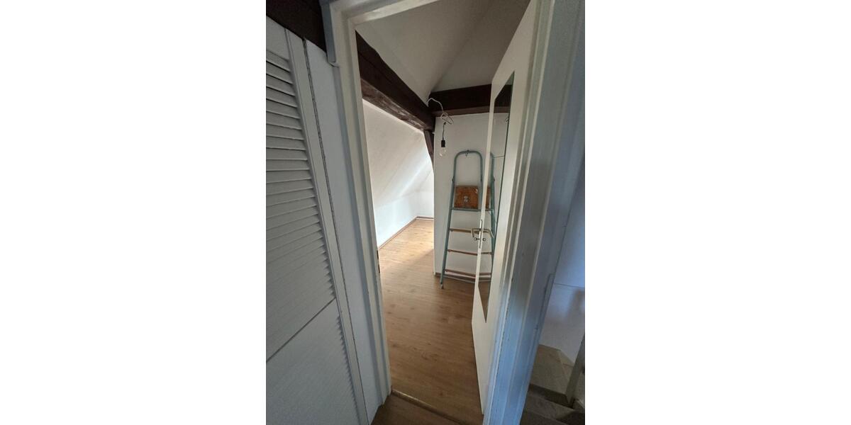 Dachgeschoßwohnung Kiel Blücherplatz - 1.5 Zimmer, 20 m&sup2;, 90.000&euro; | Angebot:26482233