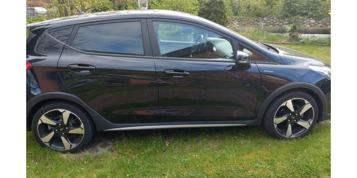 Ford Fiesta 76.300 km 9.800 &euro; Langwedel 24631