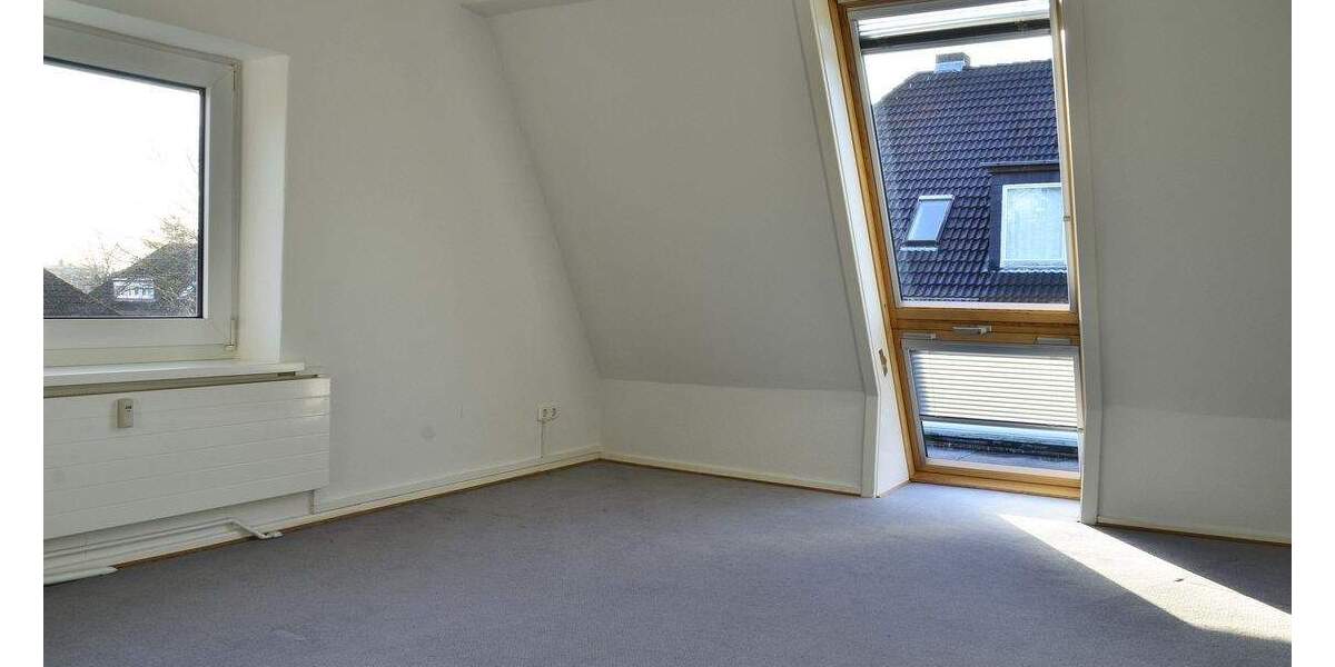 Etagenwohnung Kiel Blücherplatz - 2 Zimmer, 80 m&sup2;, 1.050&euro; | Angebot:25834571