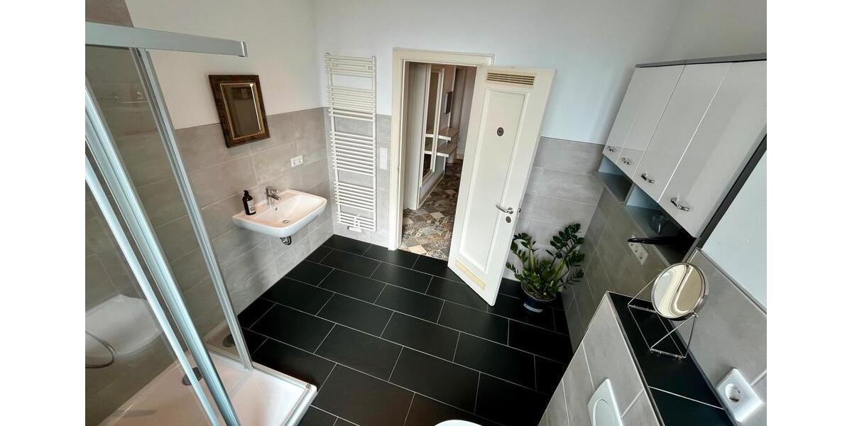 Hochparterre Neumünster - 5 Zimmer, 126 m&sup2;, 249.000&euro; | Angebot:26068815