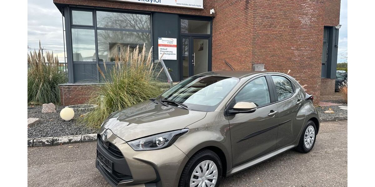 Toyota Yaris 14.488 km 15.950 &euro; Neumünster 24536
