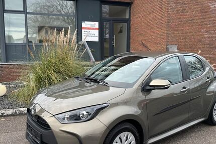 Toyota Yaris 14.488 km 16.850 &euro; Neumünster 24536