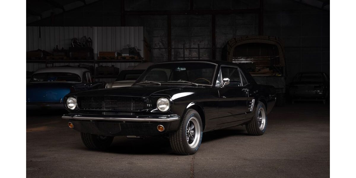 Ford Mustang 9.999 km 49.990 &euro; Osdorf 24251