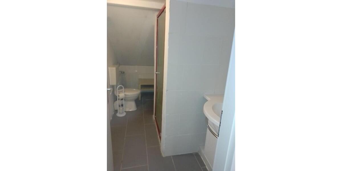 Etagenwohnung Kiel Schreventeich - 2 Zimmer, 125 m&sup2;, 650&euro; | Angebot:26042103