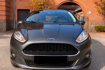 Ford Fiesta 24.900 km 7.100 &euro; Kiel 24159