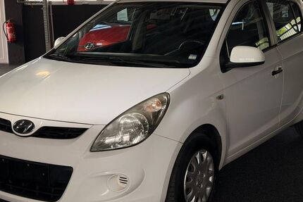 Hyundai i20 150.000 km 3.990 &euro; Kiel 24145