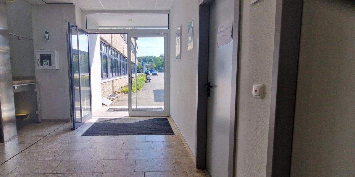 Gewerbeobjekt Kiel Gaarden-Süd - 1 Zimmer, 387 m&sup2;, 3.290&euro; | Angebot:23623669