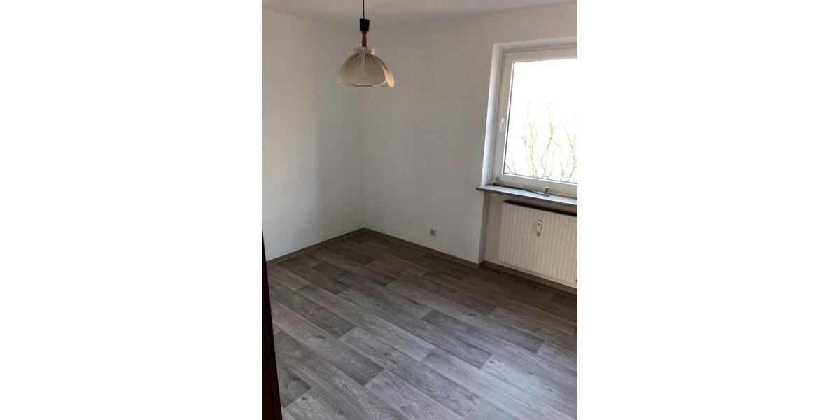 Etagenwohnung Büdelsdorf - 3 Zimmer, 72 m&sup2;, 139.000&euro; | Angebot:24991213