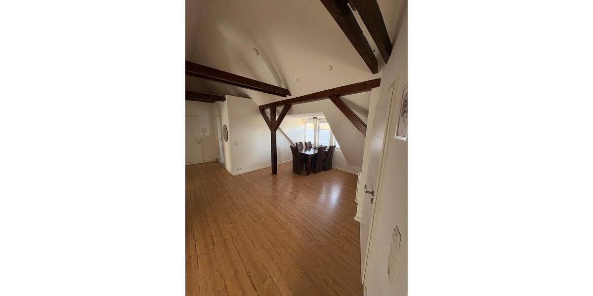 Dachgeschoßwohnung Neumünster - 2 Zimmer, 69 m&sup2;, 887&euro; | Angebot:26098984
