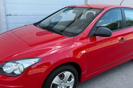 Hyundai i30 99.536 km 3.950 &euro; Neumünster 24536