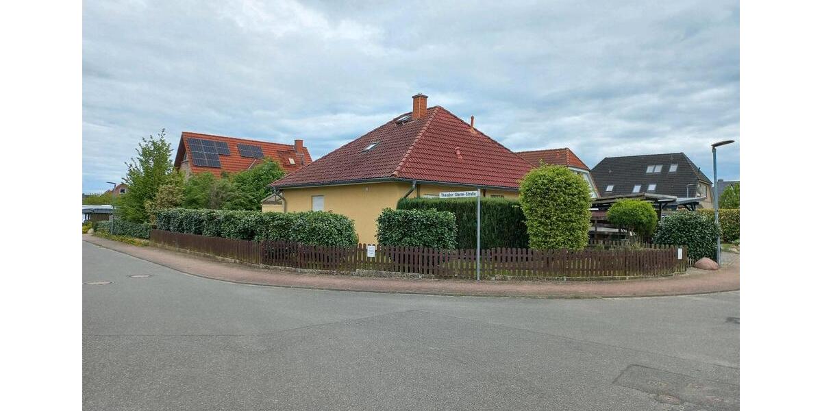 Bungalow Plön - 3 Zimmer, 122 m&sup2;, 299.000&euro; | Angebot:25996796