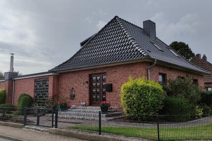 Eckgrundstück mit Einfamilienhaus - 713 m² - Büdelsdorf