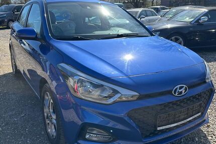 Hyundai i20 80.000 km 8.999 &euro; Kiel 24145